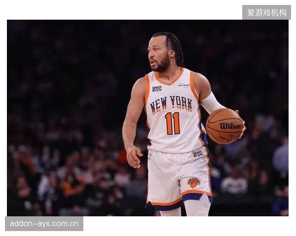 布伦森率领尼克斯表现出色，以全票成绩荣膺首届NBA杯最有价值球员。